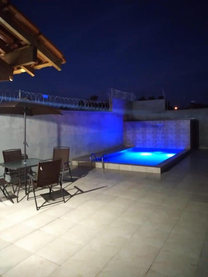 Casa Na Com Piscina Em Holiday home *